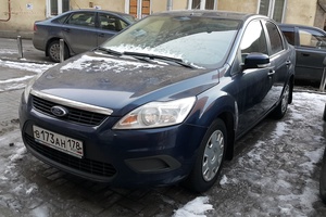 Лампы освещения установленные в автомобиле Форд Фокус 2.