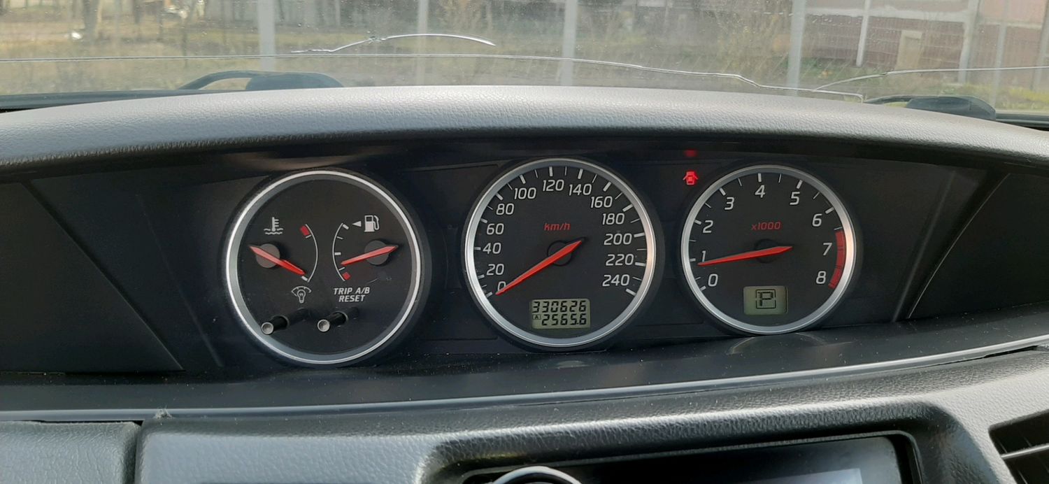 Nissan Primera, P12
