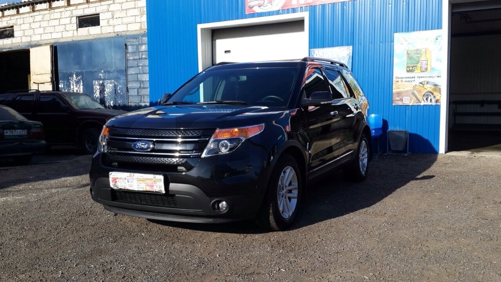 Ford Explorer 3.5 SelectShift 4WD (294 л. с.) Ford Explorer 3.5 SelectShift 4WD (294 л. с.)