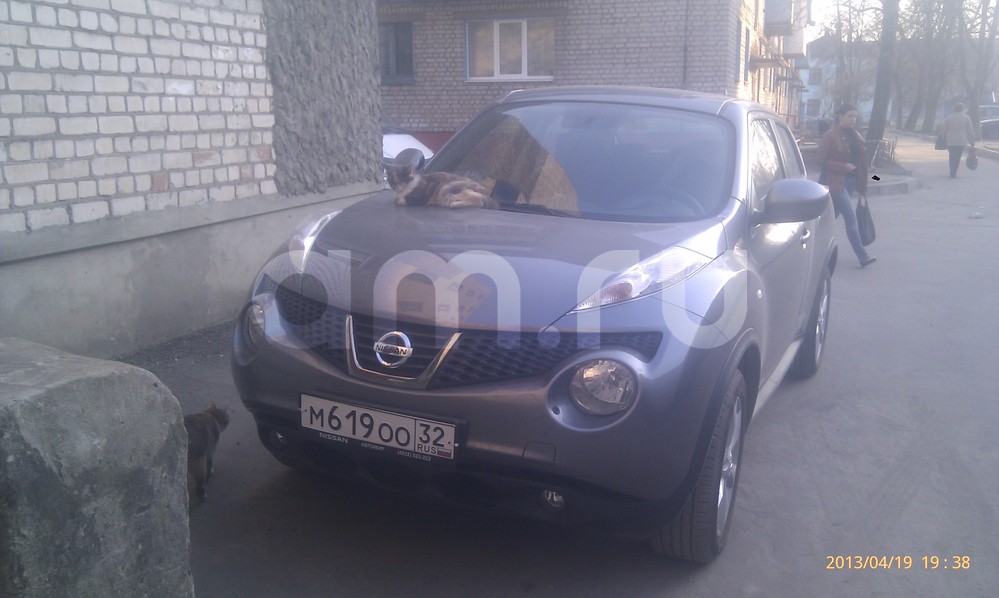 Nissan Juke 1.6 CVT (117 л. с.) Nissan Juke 1.6 CVT (117 л. с.)
