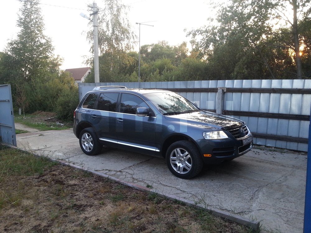 Volkswagen Touareg 4.2 Tiptronic (310 л. с.) Volkswagen Touareg 4.2 Tiptronic (310 л. с.)
