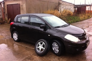 Nissan Tiida Nissan Tiida