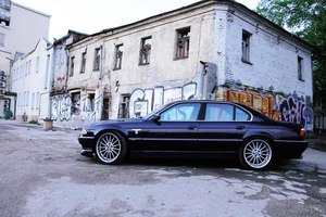 BMW 7 серия BMW 7 серия