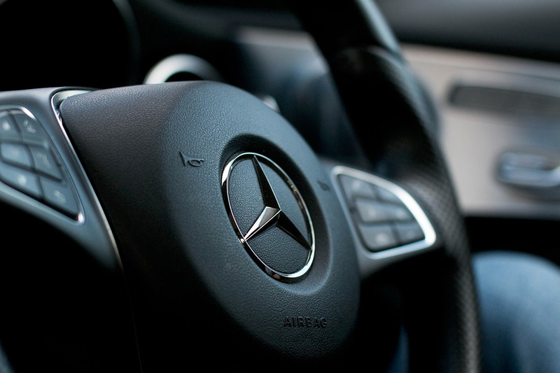 Mercedes отзывает в РФ не менее 12 тыс. авто Mercedes отзывает в РФ не менее 12 тыс. авто