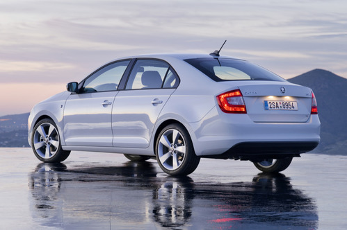 vybiraem skoda rapid s probegom